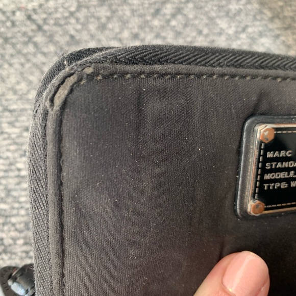 Marc by Marc Jacobs Wallet - Picture 5 of 6
